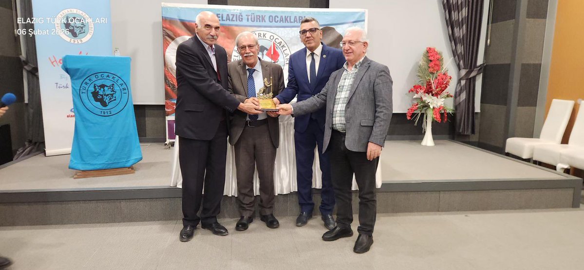 Elazığ Türk Ocakları olarak düzenlediğimiz, Prof. Dr. Tarık Özcan’ın katılımıyla gerçekleştirilen “Şiir ve Millî Kimliğin İnşası” konulu konferans ve kitap imza gününü yoğun bir ilgiyle tamamladık.

Programda, Şube Başkanımız Prof. Dr. Yavuz Haykır yaptığı konuşmada Türk