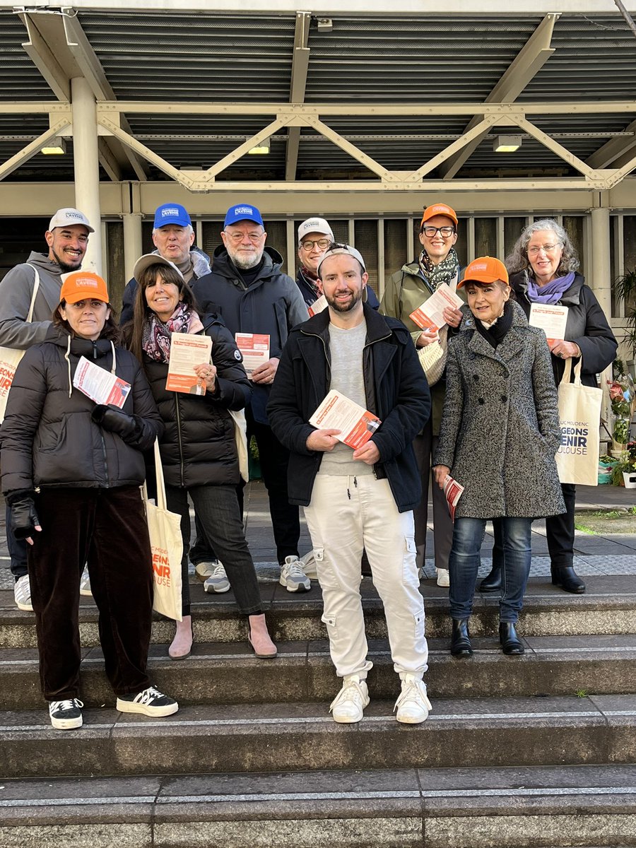 Suite aux agressions Alexandra et moi toujours en place pour défendre <a href="/jlmoudenc/">Jean-Luc Moudenc</a> 

✅dignes
✅courageuses 
✅motivées

🍄 Nous ne céderons pas aux intimidations ! 

🌞Oui ce matin nous sommes avec nos collègues  <a href="/MarcheHugo/">MarcheVictorHugo</a> #Toulouse 

📌Le progrès pour l’avenir de Toulouse.