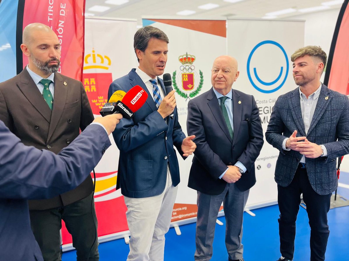 Molina de Segura tiene hoy un motivo más para sentirse orgullosa.

Nuestro vecino <a href="/JMariaVicente/">José Maria Vicente</a>, que hasta ahora ha presidido la Federación de Tiro Olímpico de la Región de Murcia (<a href="/TiroMurcia/">Federación de Tiro Olímpico de la Región de Murcia</a>), ha sido elegido nuevo presidente de la Real Federación Española de Tiro Olímpico