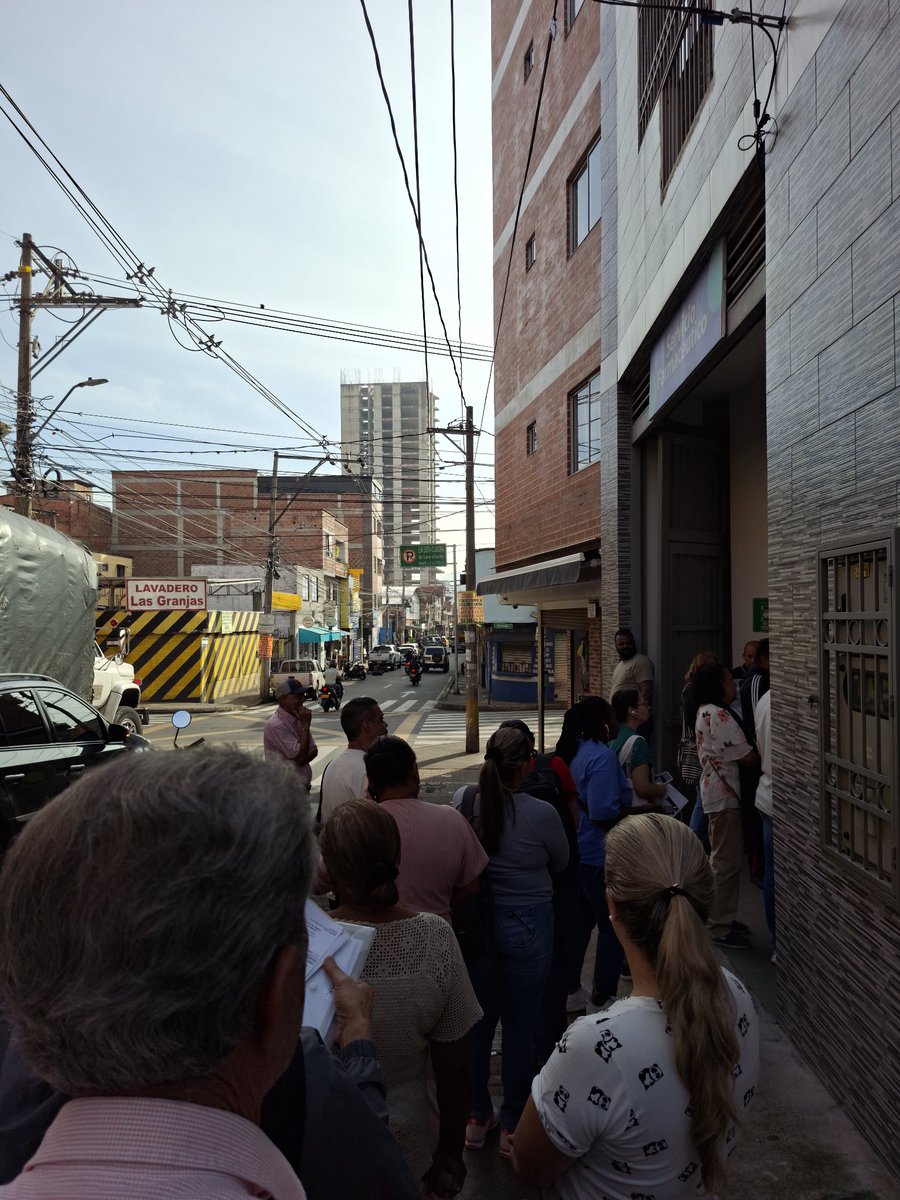 Andrés Parra tweet media