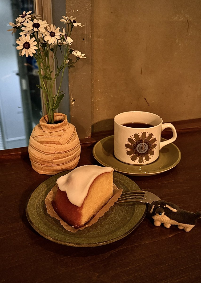 03____woddy's tweet photo. 甘酸っぱいシトロンケーキが美味しかった.ᐟ🍋🍴

#カフェ巡り #ぬい撮り #日常垢 https://t.co/SInNprv258