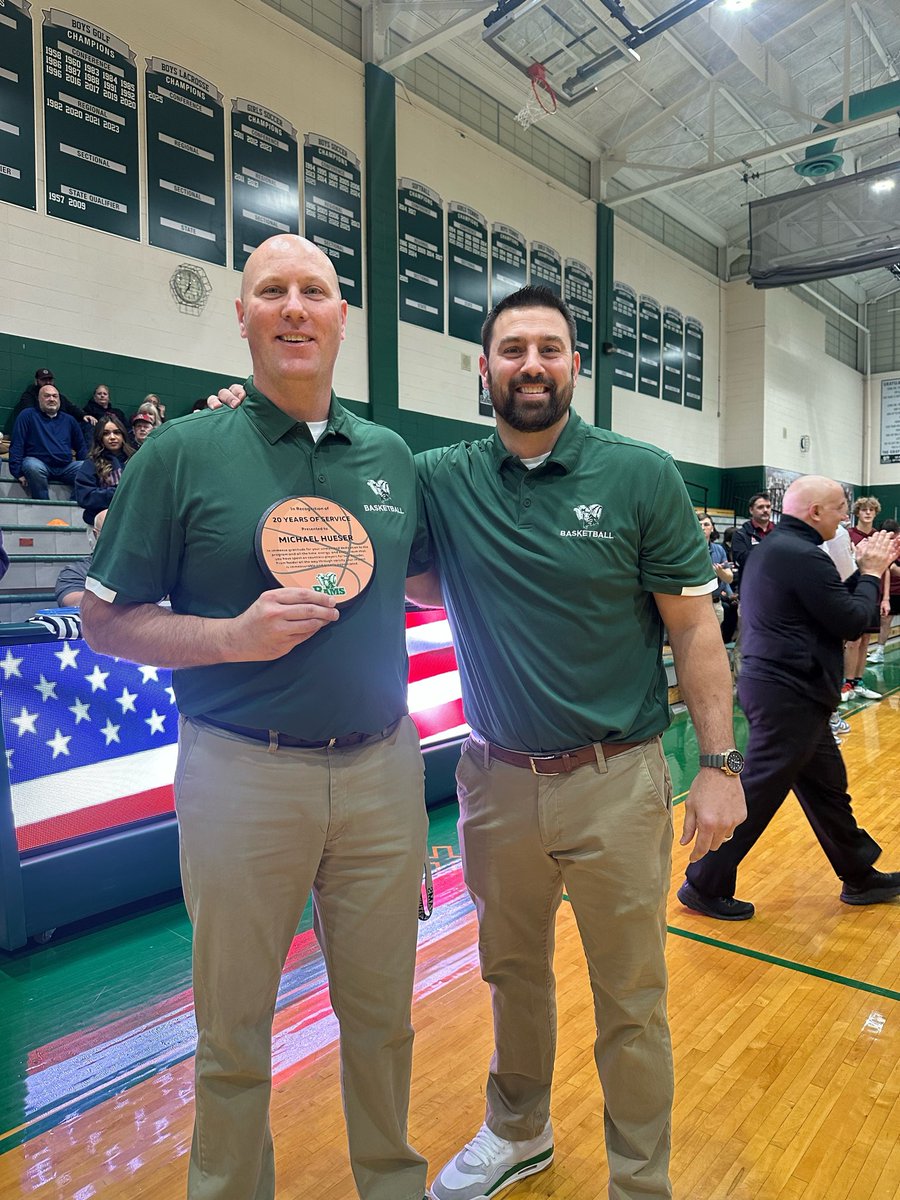 GCentralHoops's tweet photo. We recognized sophomore coach Michael Hueser for 20 years working with Grayslake Central Feeder and High School Basketball! Thank you so much for your hard work and dedication to all of our players past and present! Your impact is immeasurable and greatly appreciated! https://t.co/XXYSm5g1Y4