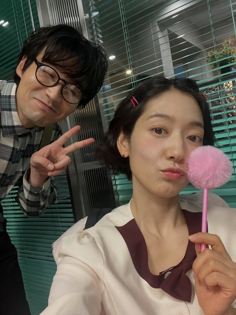 PSH_THAI's tweet image. [7/2/26 IG #ssinz7] 

ปิดด้วยสีชมพู!!!!!!!!!!!!!!
#undercovermisshong
จะโต้รุ่งก็ต้องเก็บผมหน้าม้า

#พัคชินฮเย #ParkShinHye #박신혜