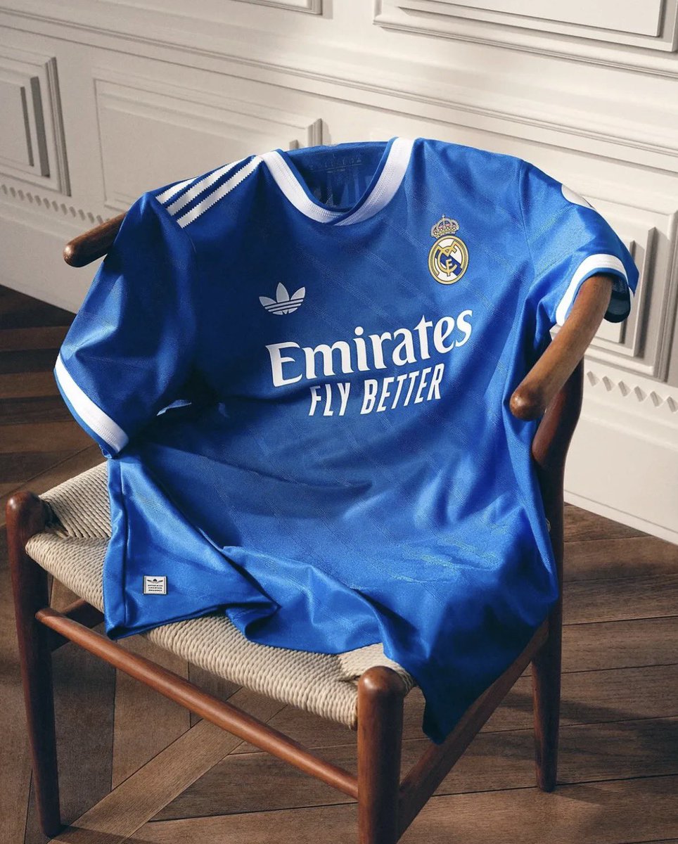 JuandaRM7's tweet photo. 🚨 SORTEO INTERNACIONAL 🚨

Si el Real Madrid gana en Mestalla, vamos a sortear esta camiseta de Kylian Mbappé entre uno de los que den RT a este tweet y nos sigan a mí y @Futbol90_sport 🤍

*OPCIONAL* 
Mencionar a un amigo (doble participación https://t.co/CLLRNXJr3b