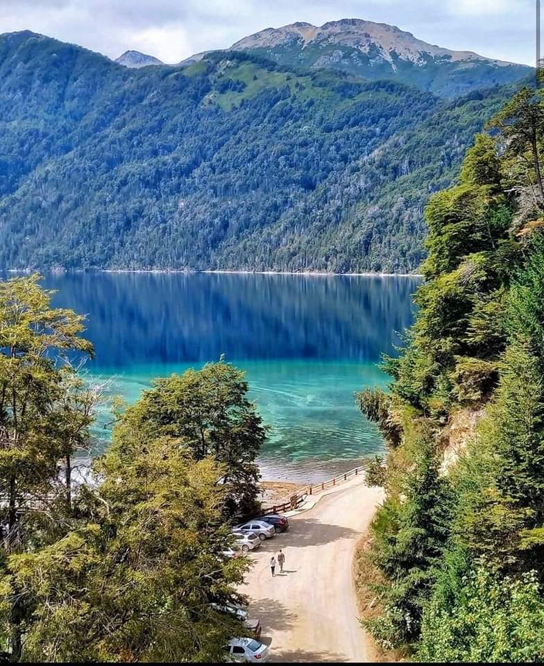 "La aventura siempre vale la pena" ✨🙌 Villa La Angostura, Neuquén 💙🇦🇷💦

Fotos de Centro de informes