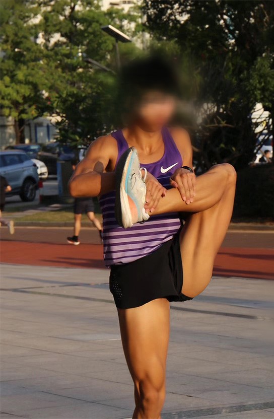 白龙一键脱衣一键去衣一键换脸 tweet media