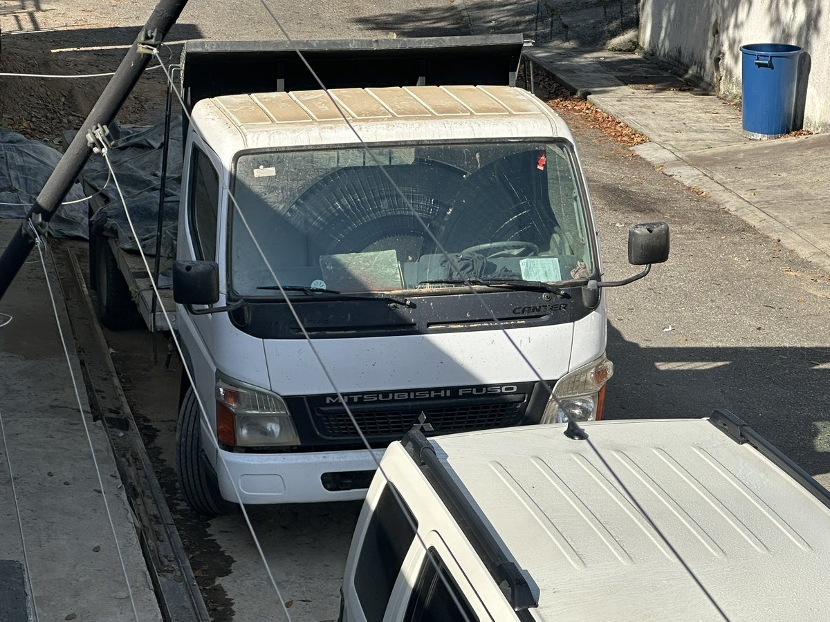 Ruidos molestos! Violación de ordenanzas! Inexistente supervisión y permisologia de <a href="/ElHatillo/">Alcaldía El Hatillo</a> quien ignora a conveniencia estas irregularidades! Hasta cuando la anarquía gobierna en el Hatillo? <a href="/NituPerez/">Nitu Pérez Osuna</a> <a href="/plomoparejo/">PLOMO PAREJO - OFICIAL</a> <a href="/jaoropeza3/">Jose Antonio Oropeza</a> <a href="/TuCongorocho/">Tu Congorocho</a> <a href="/SergioNovelliE/">Sergio Novelli</a> <a href="/PattyPoleo/">Patricia Poleo</a>