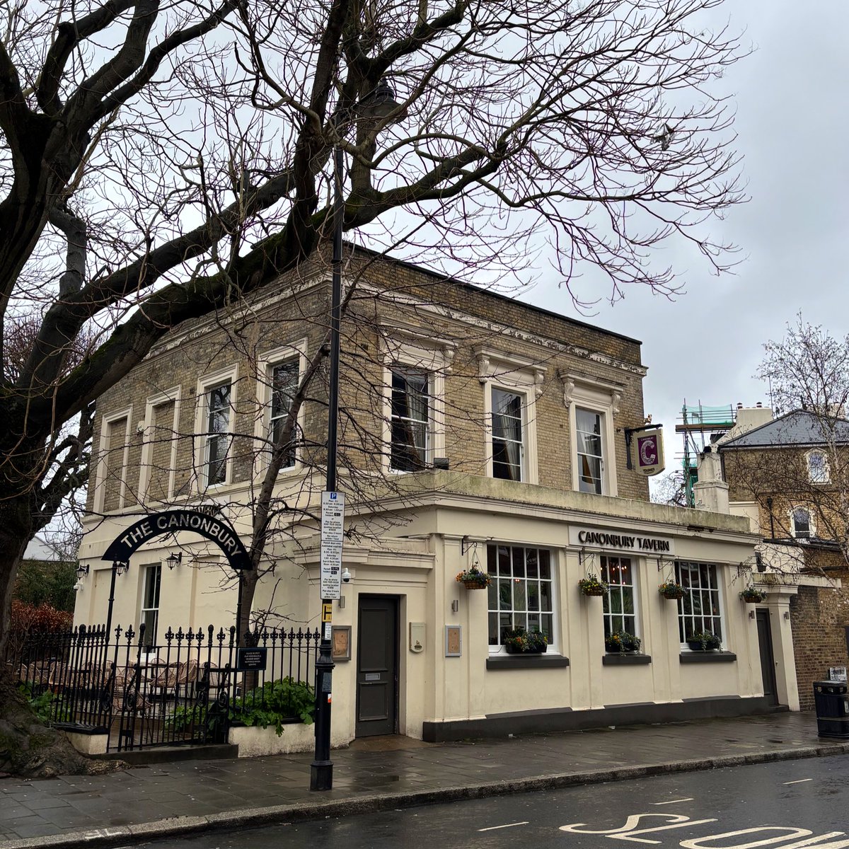 London Pub Map tweet media