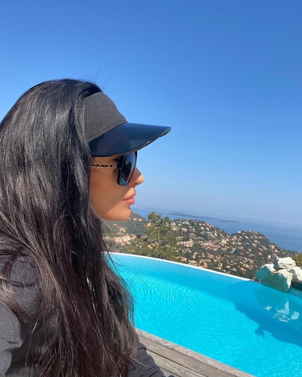 NesbittN56154's tweet photo. WHAT'S YOUR DREAM LIFE🤩 ?
I grew up knowing all too well what "lack of wealth" does to your livelihood...😅, so it became a primary mission to become wealthy so I could buy my freedom as follows:
✅never have a boss
✅live in many homes in multiple countries.
#vcfund #invest https://t.co/eF78vBgDY6