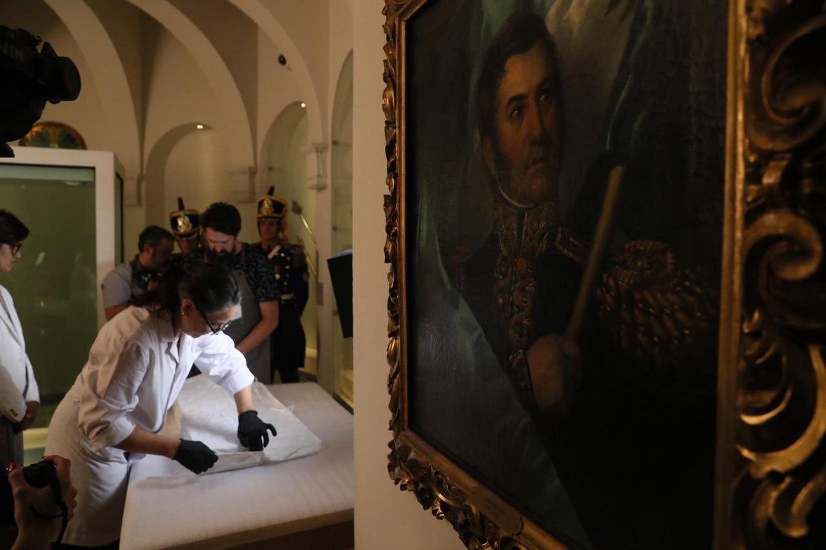 Esta mañana comenzó el regreso a casa del Sable Corvo del General San Martín: al Regimiento de <a href="/Granaderosarg/">Granaderos a Caballo</a>. La unidad creada por el propio Libertador y Padre de la Patria asumirá su custodia militar permanente.