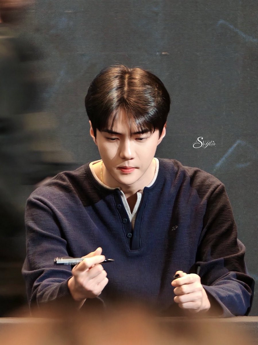 어제, 오늘 중국팬싸 오세훈이 다 너무 잘생겨서
여자들 ㅈㄴ좋아 죽음