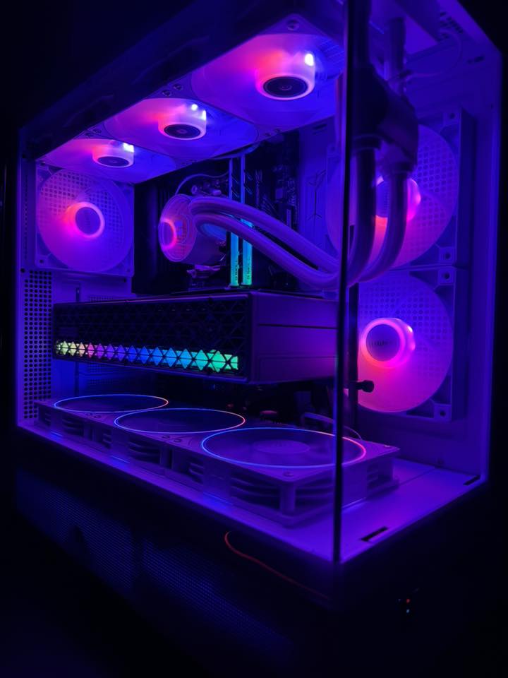 Love the clean, cable-free aesthetic in this build by Zeeshan Rafique using the STEALTH Hidden Power Cable on our SAPPHIRE NITRO+ AMD Radeon RX 9070 series😍
.
.
#RX9070XT #RX9070 #gamingsetup #SAPPHIREnation #AMD #Radeon #gamingcommunity