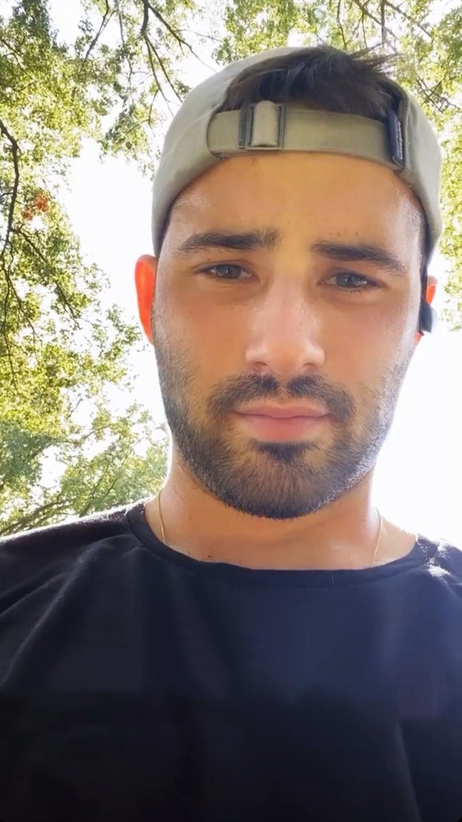 Aaron 🩵 tweet media