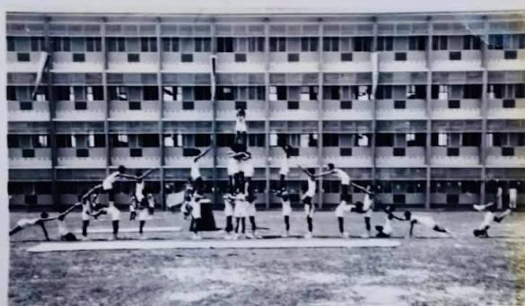 twt_ASAS's tweet photo. #AlamShahJaya

Happy 63rd Birthday 🥳 @SekolahAlamShah !

Established on the 7th February 1963, today marks #63years since @SekolahAlamShah was formed.

Special date, Special Year, Special Anniversary Number! https://t.co/j0EFCZg6K8