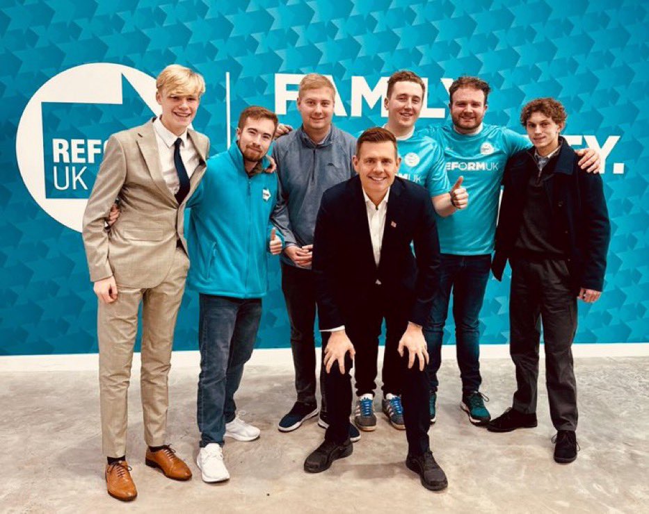 ReformDaily_'s tweet image. 💪🏻 Huge support among young men in Gorton &amp;amp; Denton today!

“One of the untold stories in British politics right now is Reform’s very strong support among young men” says @GoodwinMJ 

Lots of volunteers hitting the streets &amp;amp; backing the campaign

#ReformUK #Gorton #Denton…