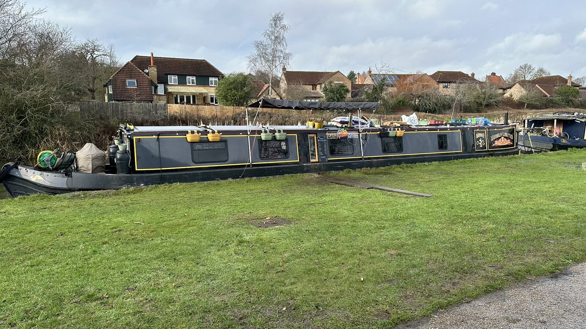 ☕️🫖🥓🍕🍦Wobbly Boater 🍦🍕🥓🫖☕️ tweet media