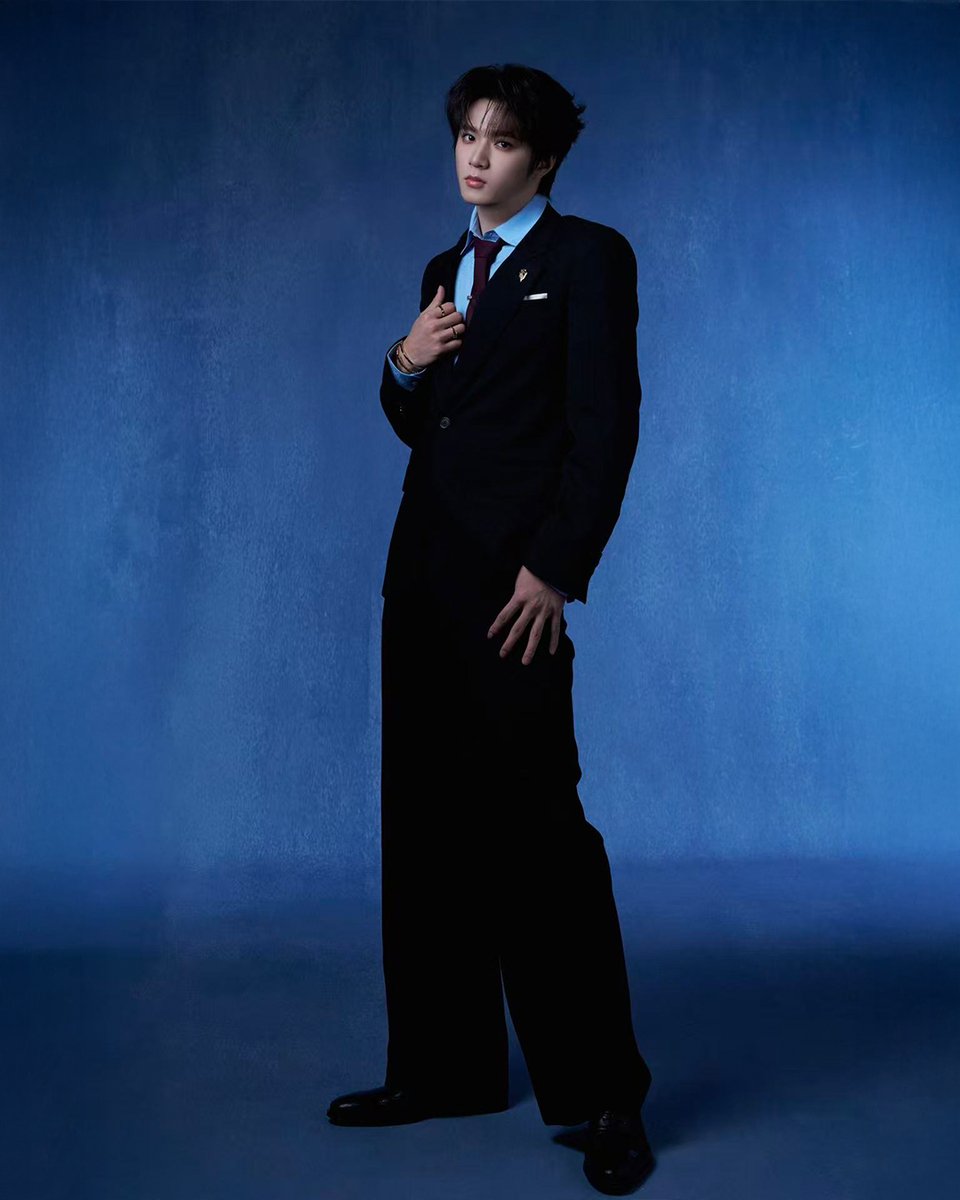 #ZhangHao from <a href="/ZB1_official/">ZEROBASEONE</a> and #LiuYaoWen wear #Gucci to attend the Weibo Night Awards. #GucciBorsetto #ZEROBASEONE