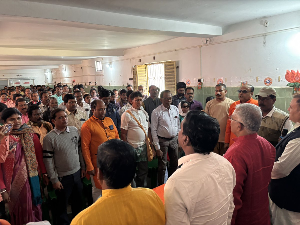 1.2 Over the last 15 years, CM Mamata Banerjee has crushed the dreams of Bengal’s young generation. Those who should have been building their future through jobs and businesses are now being forced to migrate to other states as migrant workers.