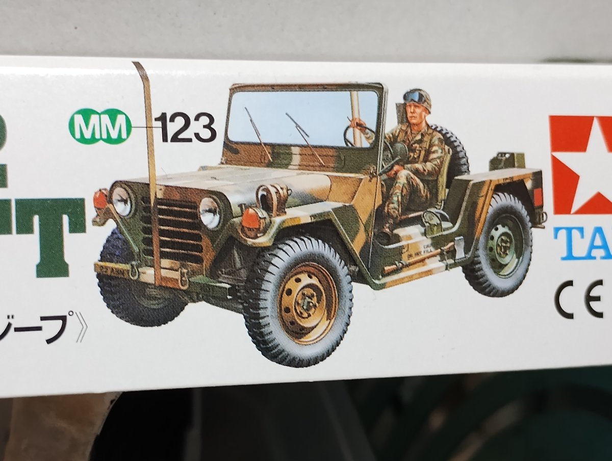 oh850jp's tweet photo. 先週買ったタミヤ M151A2を組み立て。さすがに組みやすいキットです。
XR311 コンバットバギーの進捗は、足回りの良い資料が見つかってセンターデフ位置に納得。 https://t.co/hzPf838Mlq