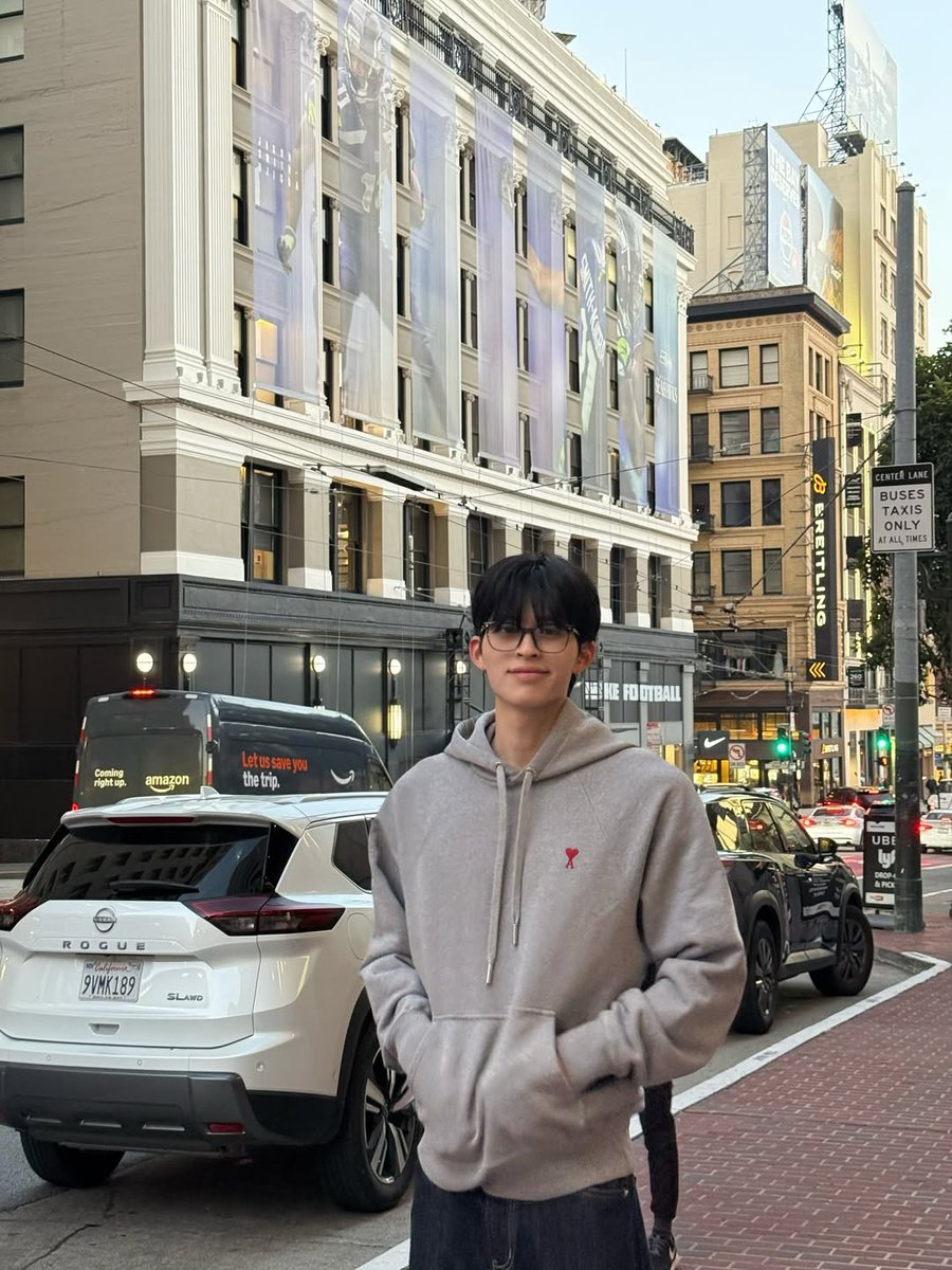 gimana kalau #pondphuwin umurnya dibalik?

29yo phuwin ketemu 22yo pond 😋