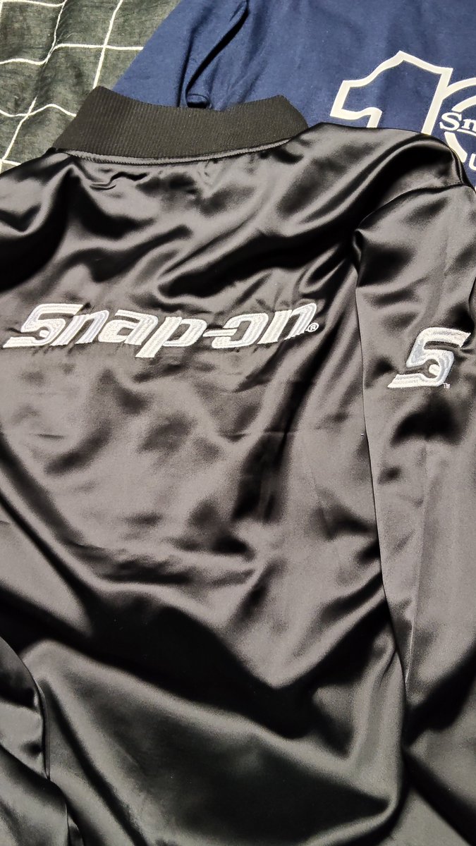 スナップオン課金おじさん MA-1とロンTとシフトブーツ(犬の服)を購入