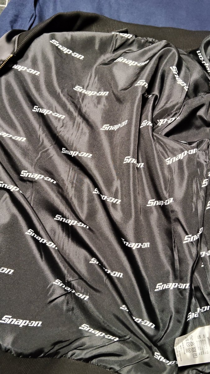 スナップオン課金おじさん MA-1とロンTとシフトブーツ(犬の服)を購入