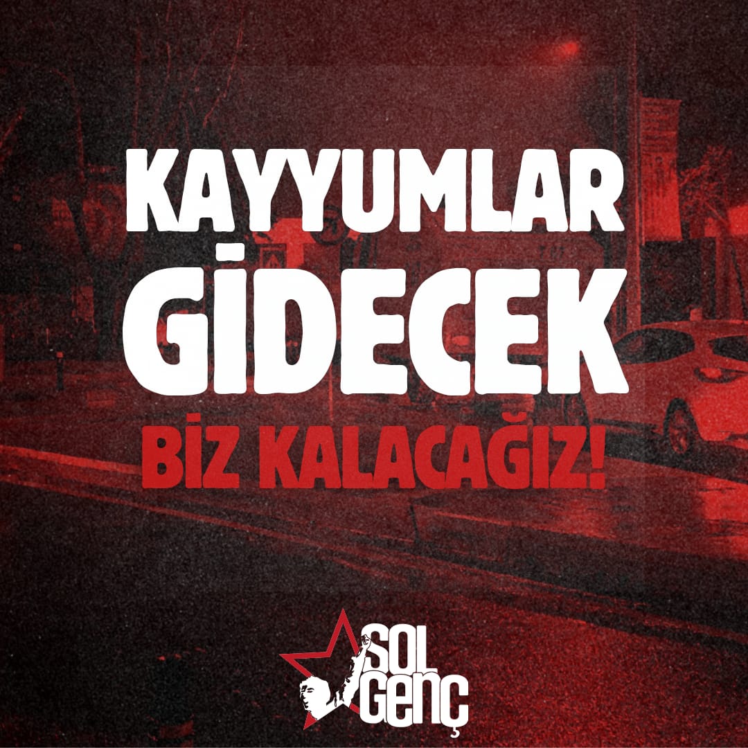 Boğaziçi kayyımı, biz öğrencilerin tüm yaşam alanlarını yok etmekte inatçı!

Öğrenci kulüplerimize yönelik bu zorbalığa karşı direndiğimiz anda karşımıza çıkan yine TOMA ve gözaltı araçları oldu!

Kendi kampüsümüze giriş-çıkış hakkımız elimizden alındı!

Atanmışları ve onları