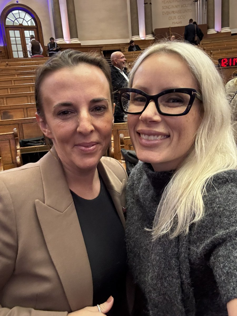 TopTerf's tweet image. When Sarah met Sarah!

All go here now at the venue. It’s full, the excitement is palpable 
 and we are ready for some great speeches …. @_AdvanceUK @advancesarah 
🇬🇧