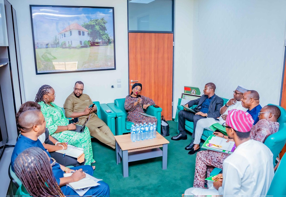 M.A.M.A.T.E.E.0.0.1 tweet media