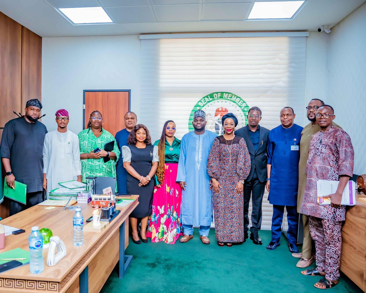 M.A.M.A.T.E.E.0.0.1 tweet media