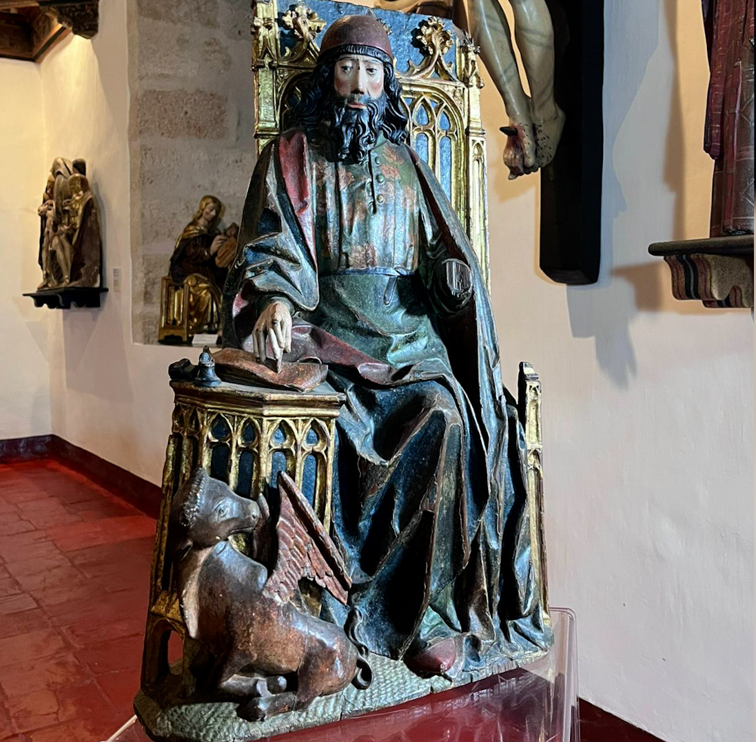 HectorBraojos's tweet photo. 🚔 #Recuperada en Italia una #talla del #siglo #XV, robada en 1979 en Astudillo (Palencia).
⛪️ La Diócesis de Palencia ha recibido la #escultura del evangelista #San #Lucas de Gil de Siloe, #robada en julio de 1979 de la Iglesia de Santa Eugenia de Astudillo, recuperada recientemente en Italia y custodiada en el Museo Nacional de Escultura de Valladolid.
🔗 https://t.co/Lxt0TULQ4p