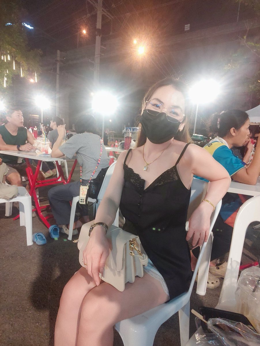 เหมือนจะดี  เออ ก็แค่เหมือน หนีไป๊
เซฟวัน แสบยันคอหอย🤣🤣🤣