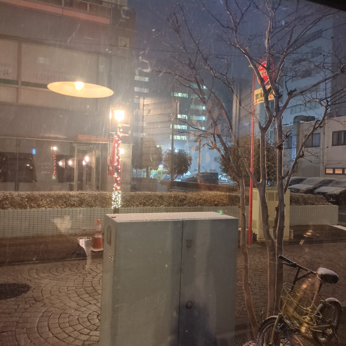 降ってるねえ
やってますよ〜