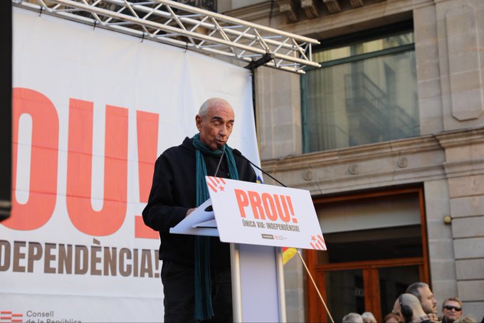 LlunaCatalana3's tweet image. Una manifestació amb els mateixos que han aturat el procés.
Què podria sortir malament???