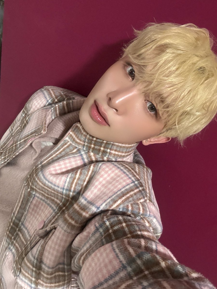 [#DONGYEON]
뽀글동연 줄여서 뽀동🧶
#POW #파우 #동연 #ComeTrue #컴트루