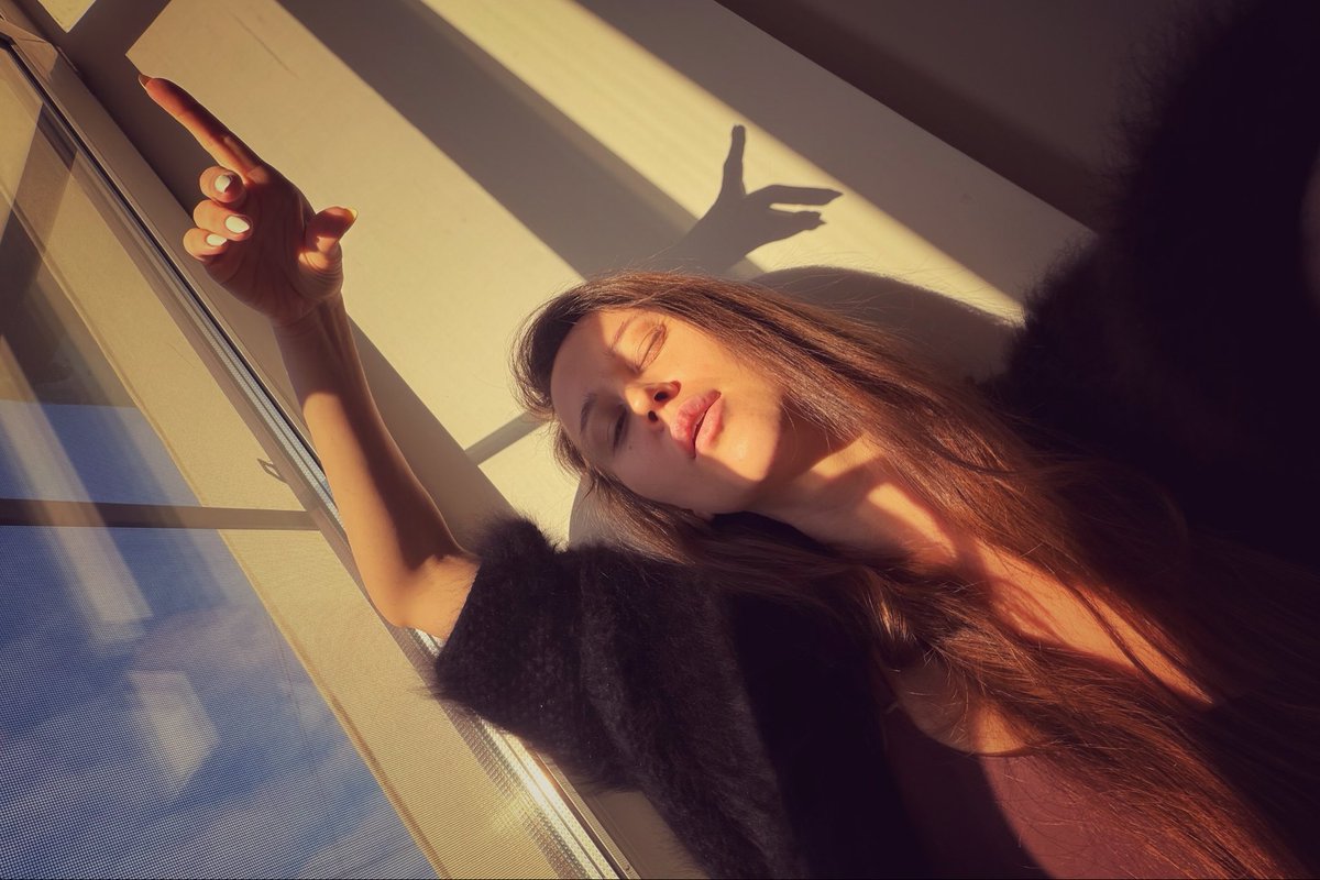catrinray_'s tweet photo. Heeeyyy wassup?
#ArtistsLife https://t.co/EEo3qr68eE
