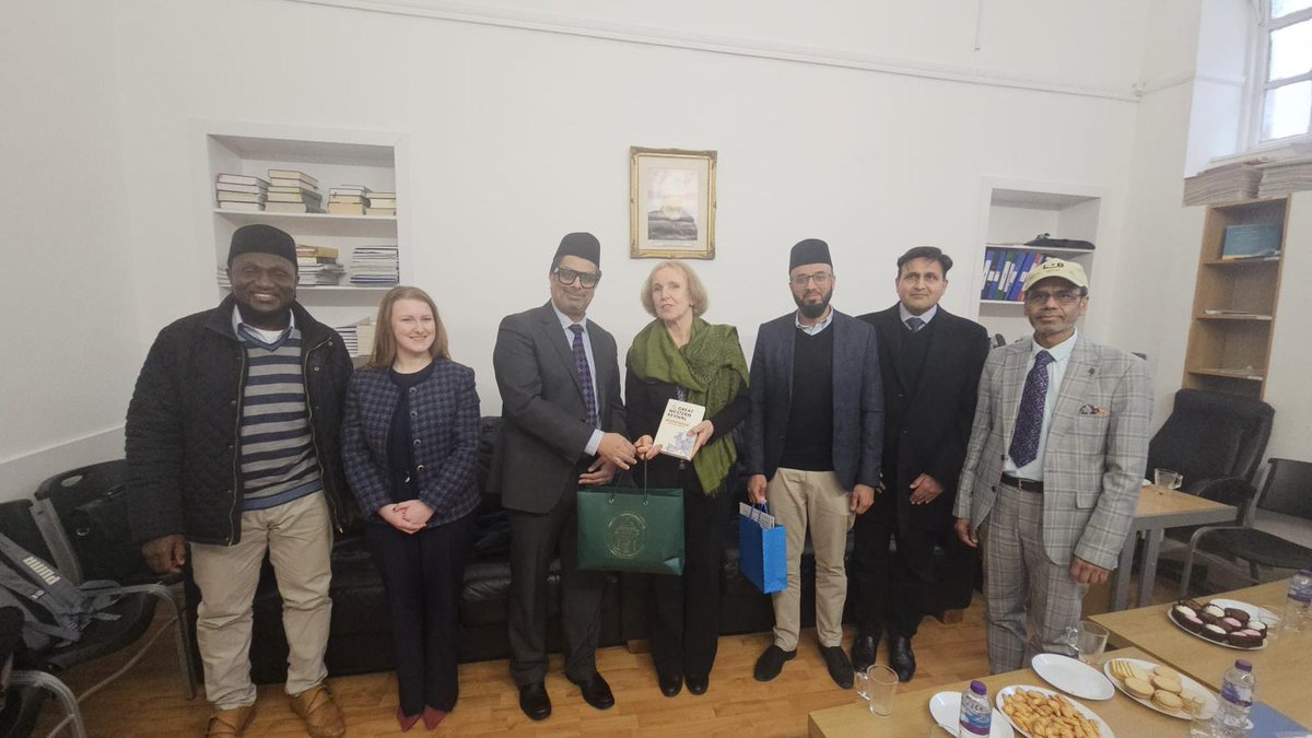 AhmadiyyaScot's tweet photo. A pleasure to host @MP_SusanMurray and @STrayn0r at Baitul Rehman Mosque, Glasgow on 6th February.
​We had an insightful and constructive dialogue on local collaboration and community unity. Grateful for the open exchange of ideas as we work together for a better future. https://t.co/VROpaxJDSF