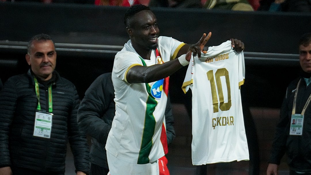 Azad Penaber tweet media