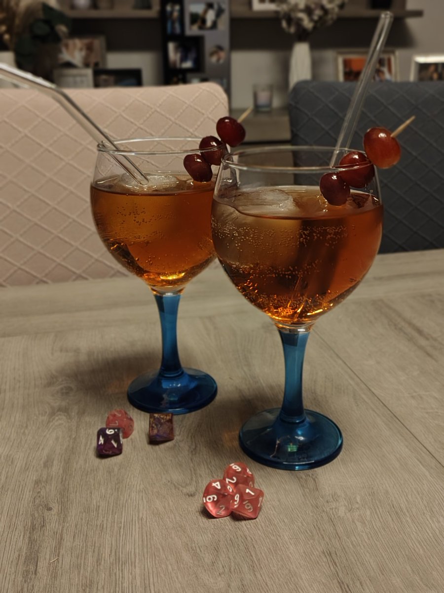 Jugando un poquito de #ADOM, que me han dicho que ese sistema mola mucho. Mi máster me ha dicho que es una partida de chill 🥰