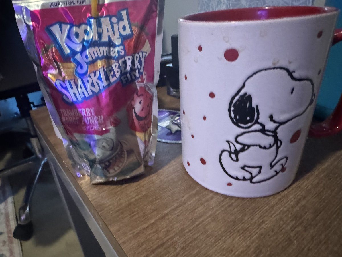 g1rltwinkonline's tweet image. i had half a sharkleberry fin koolaid before i went to bed last night #why #ihadhalfasharkleberryfinkoolaidbeforeiwenttobedlastnight