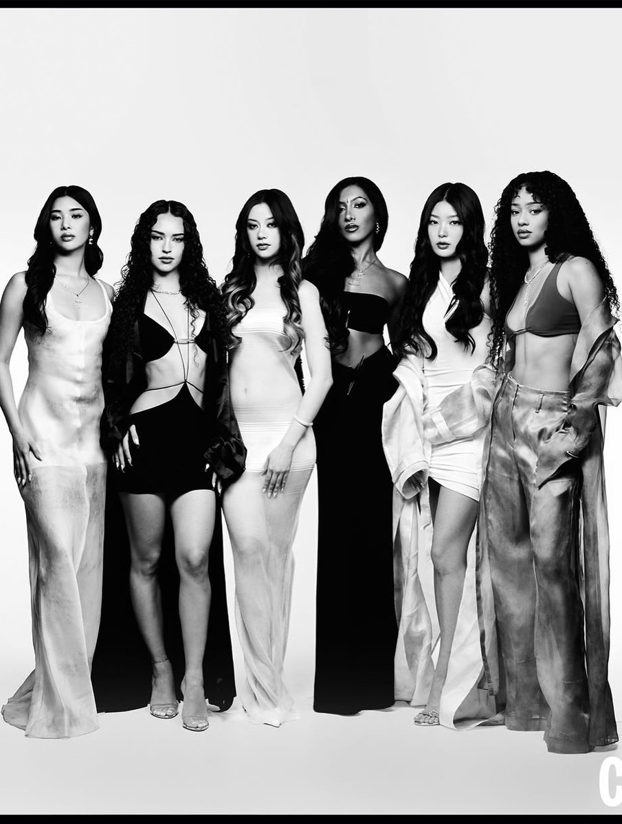 UHGSRCommissar's tweet photo. 📸 #KATSEYE Stylist Katie Qian shared new photos to her Instagram of the group in #GraceLing Couture for the @UMG #GRAMMYs Brunch https://t.co/DxhKnND9Y5