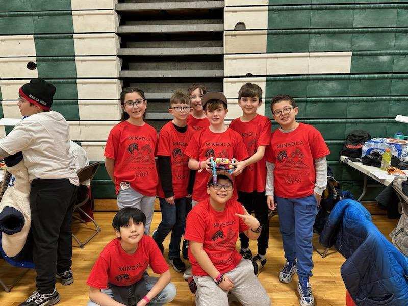 Mineola UFSD tweet media