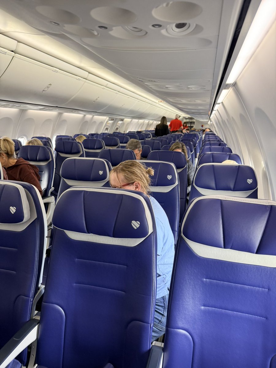 On a <a href="/SouthwestAir/">Southwest Airlines</a> flight to Dallas that is only 40% full and there are ONLY 2 people assigned to middle seats with 3 people in those rows and MANY full rows of standard (free!) seats empty - they won’t let those two middle people move?! Like what?!? Booooo!! #customerslast