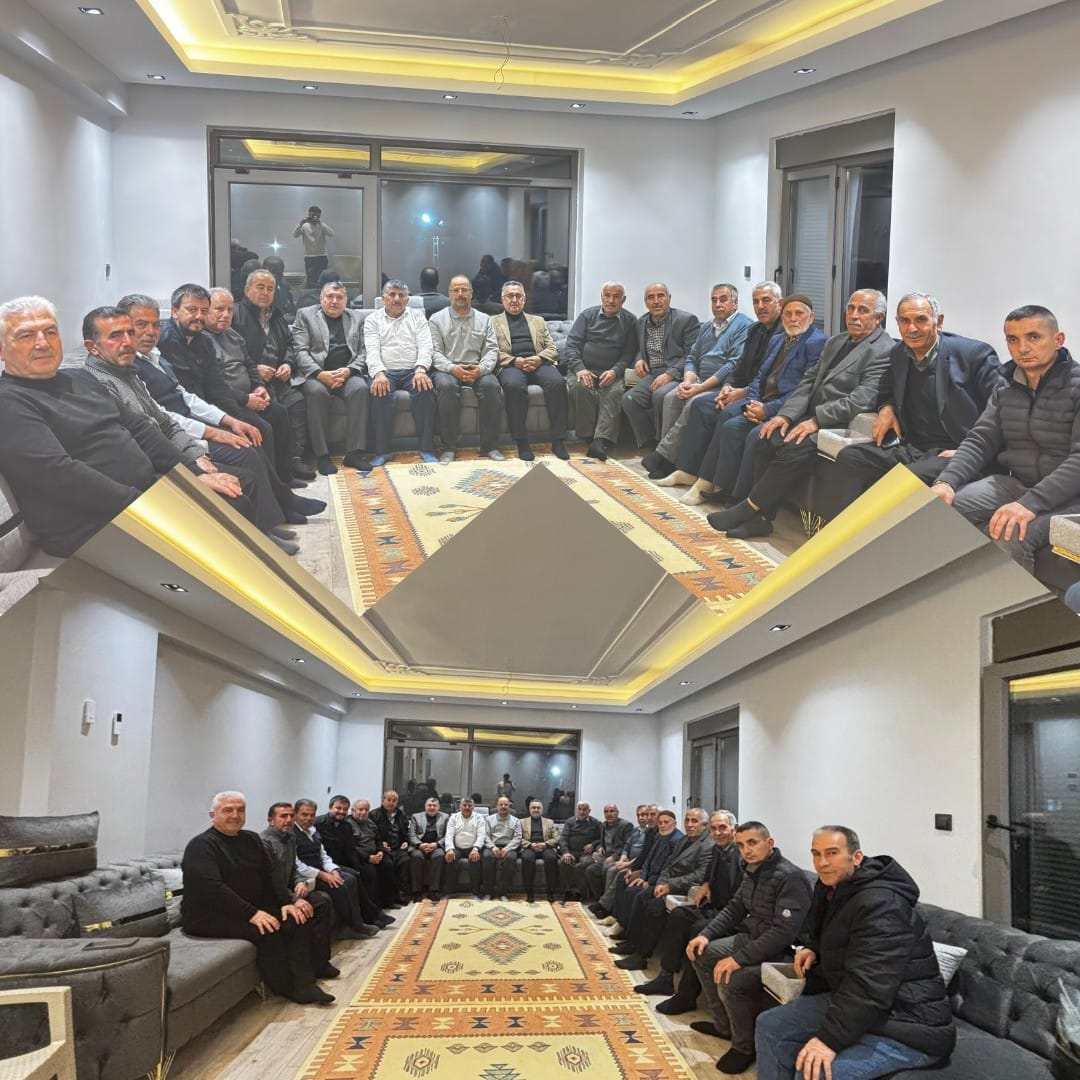 av_hasanteke27's tweet photo. Önceki dönem Belediye Meclis Üyesi @SalihBuk Salih Bük kardeşimizin ev sahipliğinde civar köy muhtarları ve temsilcilerimizle bir araya gelerek gündeme dair değerlendirmelerde bulunduk. 
Misafirperverliği için Salih Bük beye çok teşekkür ediyorum. 
@RTErdogan @FatmaSahin https://t.co/qDwopuMFqD