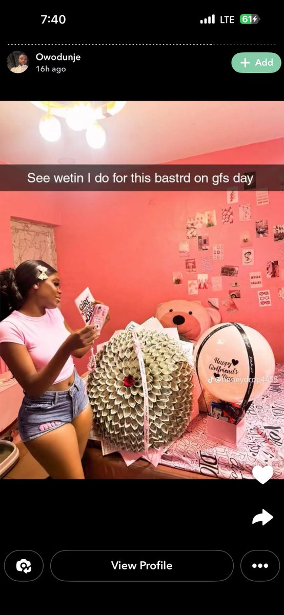 __khalid101's tweet photo. He press money o. He do normal. They still knack him babe. If you like, no wise up Dey press money like Davido. 😂😂 https://t.co/iqlk8bbW71