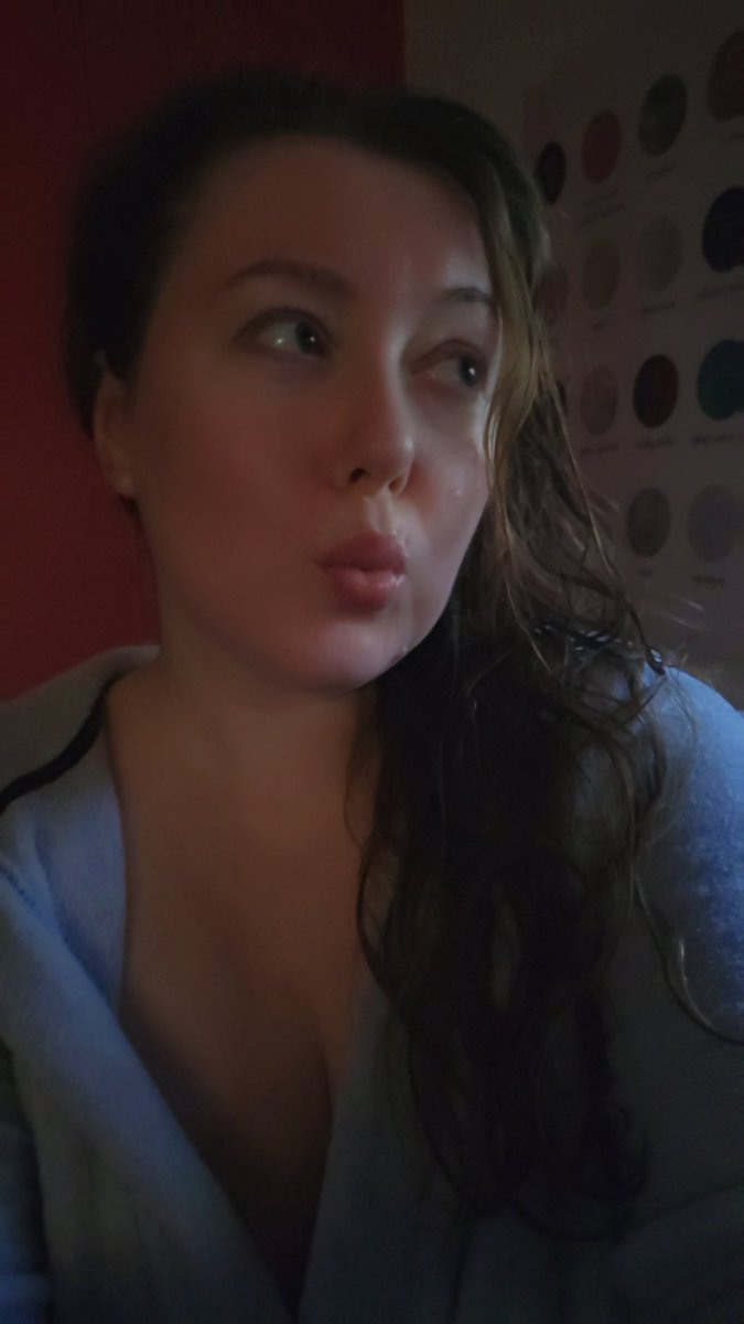 ʎlᴉ˥ tweet media