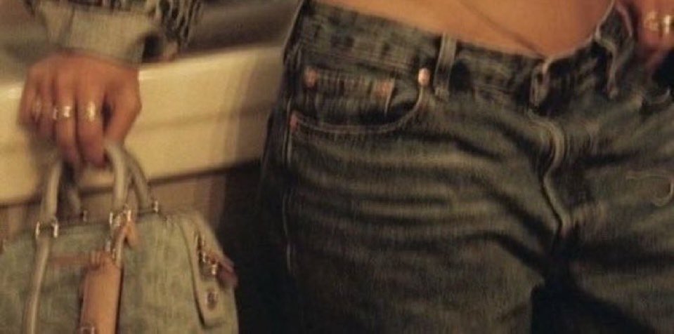 𓂃 *ꫂ ོ𓂃 (@auroraakiss) on Twitter photo 