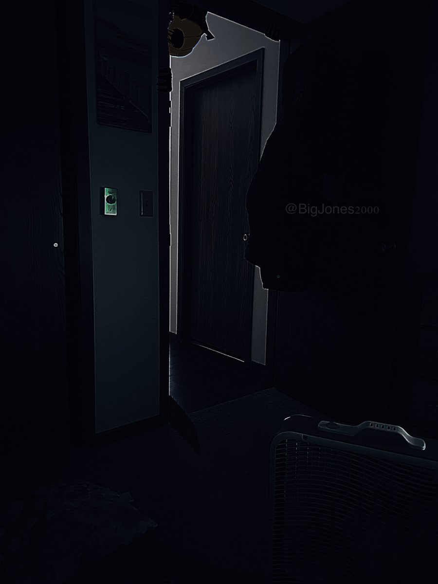 bigjoness2000's tweet photo. Someone is watching 

#horror #art #Jones #anomaly #entity  #character https://t.co/c2C72aC8eq
