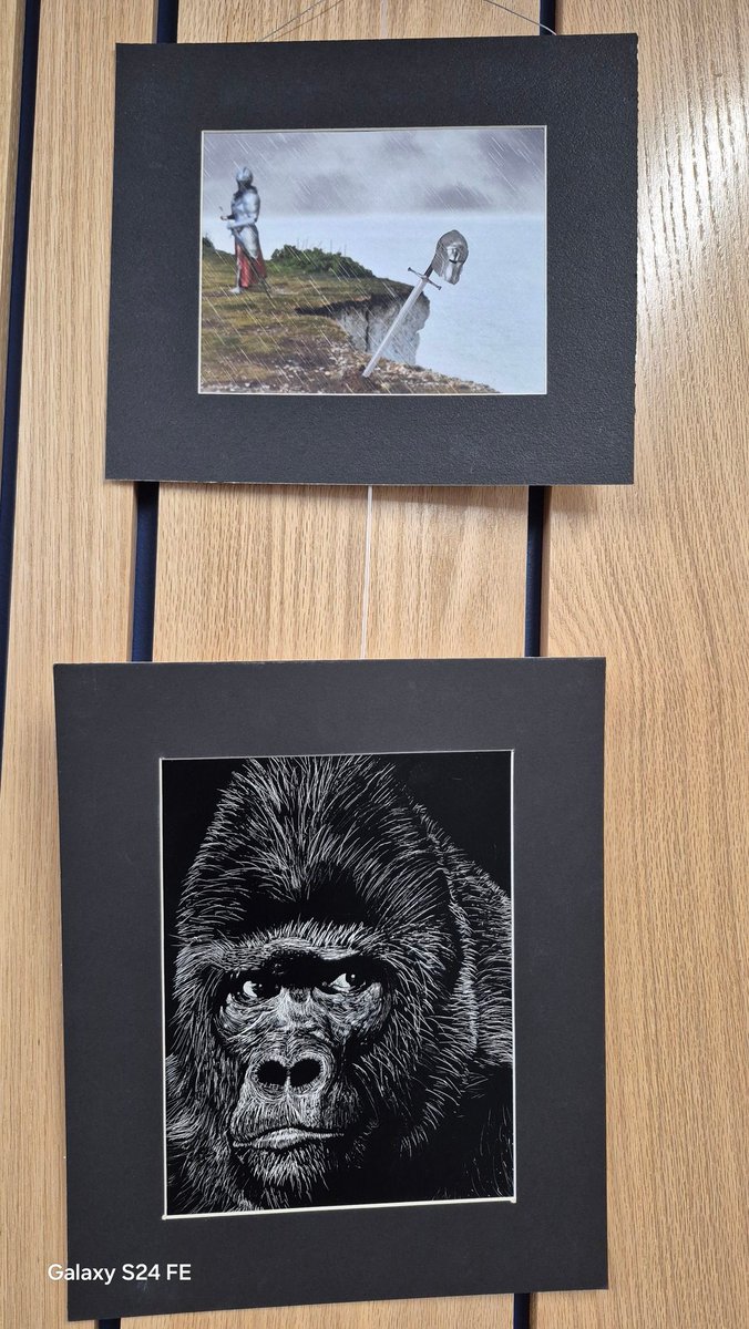 wally_scott007's tweet photo. When I was at the library the other day they have artwork done by local school students. Very talented 👏 ❤️
#LibrarysMatter
#Read
#Learn
#Imagine https://t.co/8xFsieLXiZ