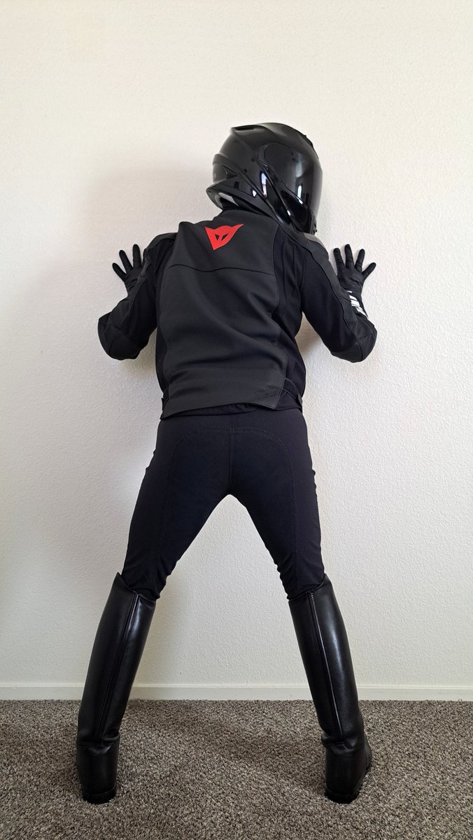 Who's got my back? 😉😊